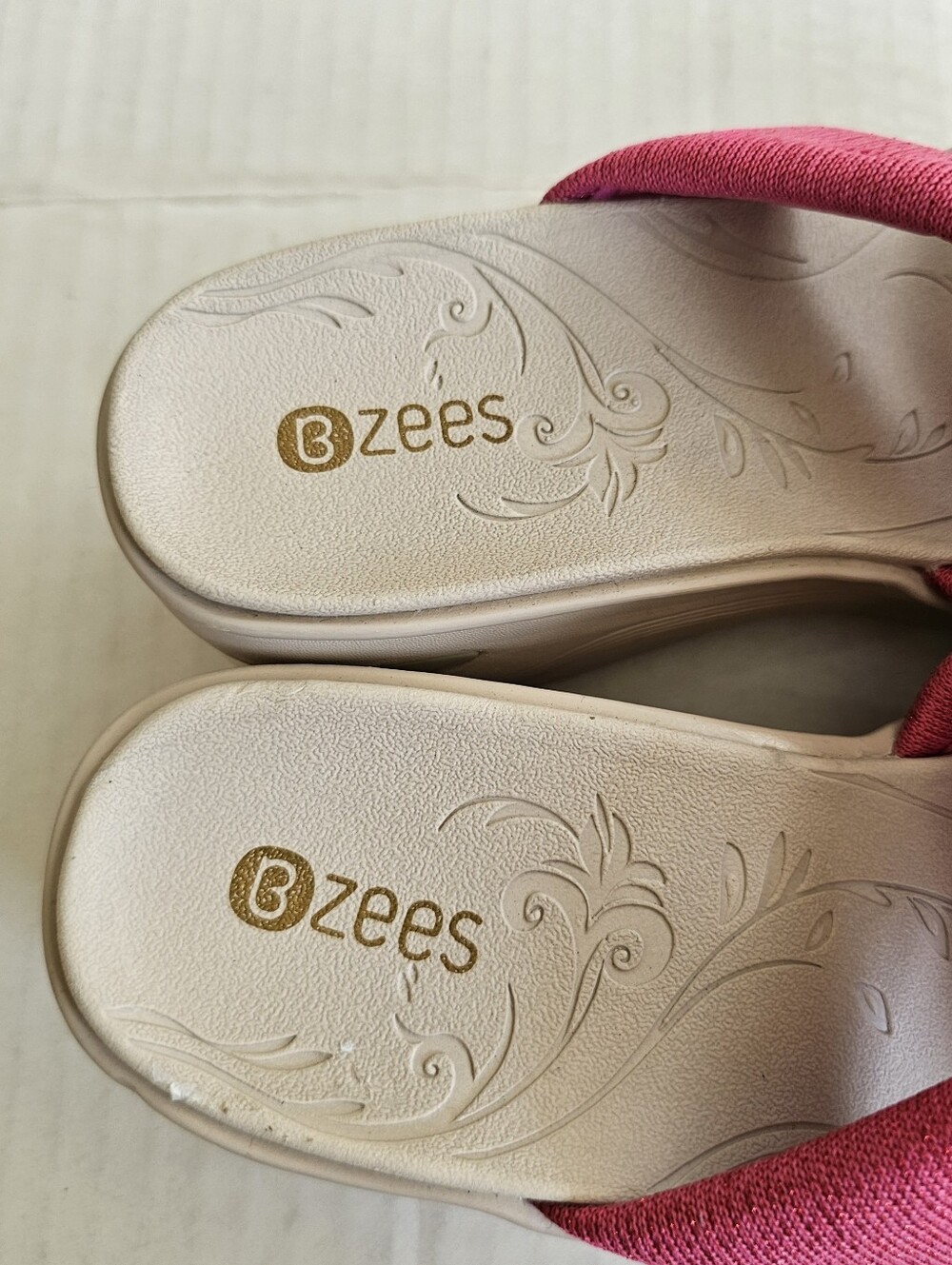 Bzees Dynasty Bright Slide Wedge Sandals Size 6.5 Rose Pink Open Toe Rhinestones - Picture 11 of 12
